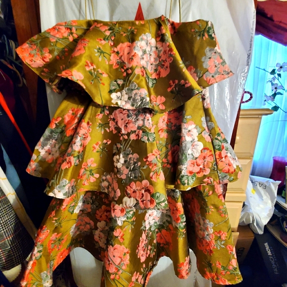 Dress - Picture 2 of 4